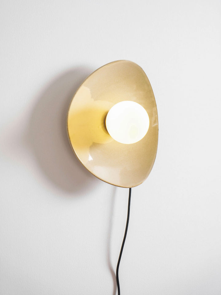 Pebble Disc Plug-in Vägglampa
