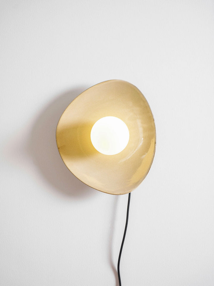 Pebble Disc Plug-in Vägglampa