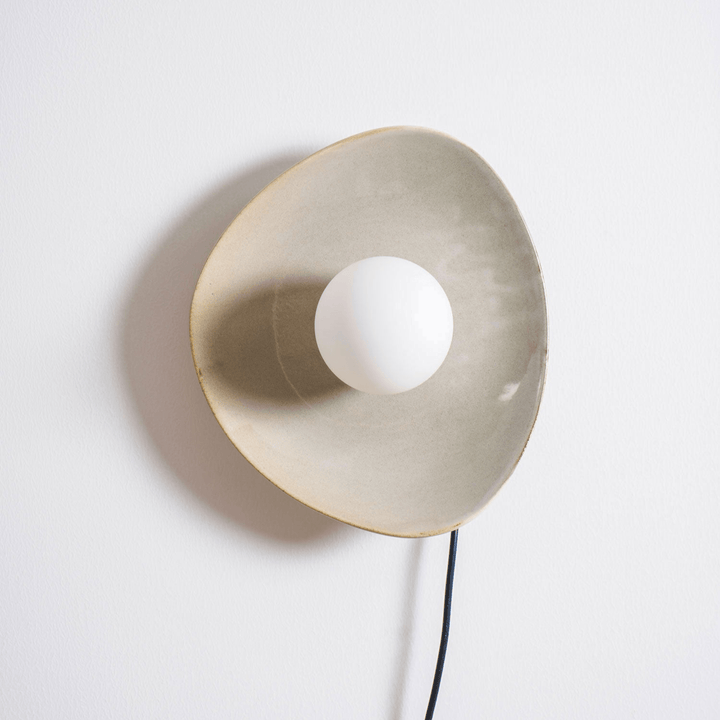Pebble Disc Plug-in Vägglampa