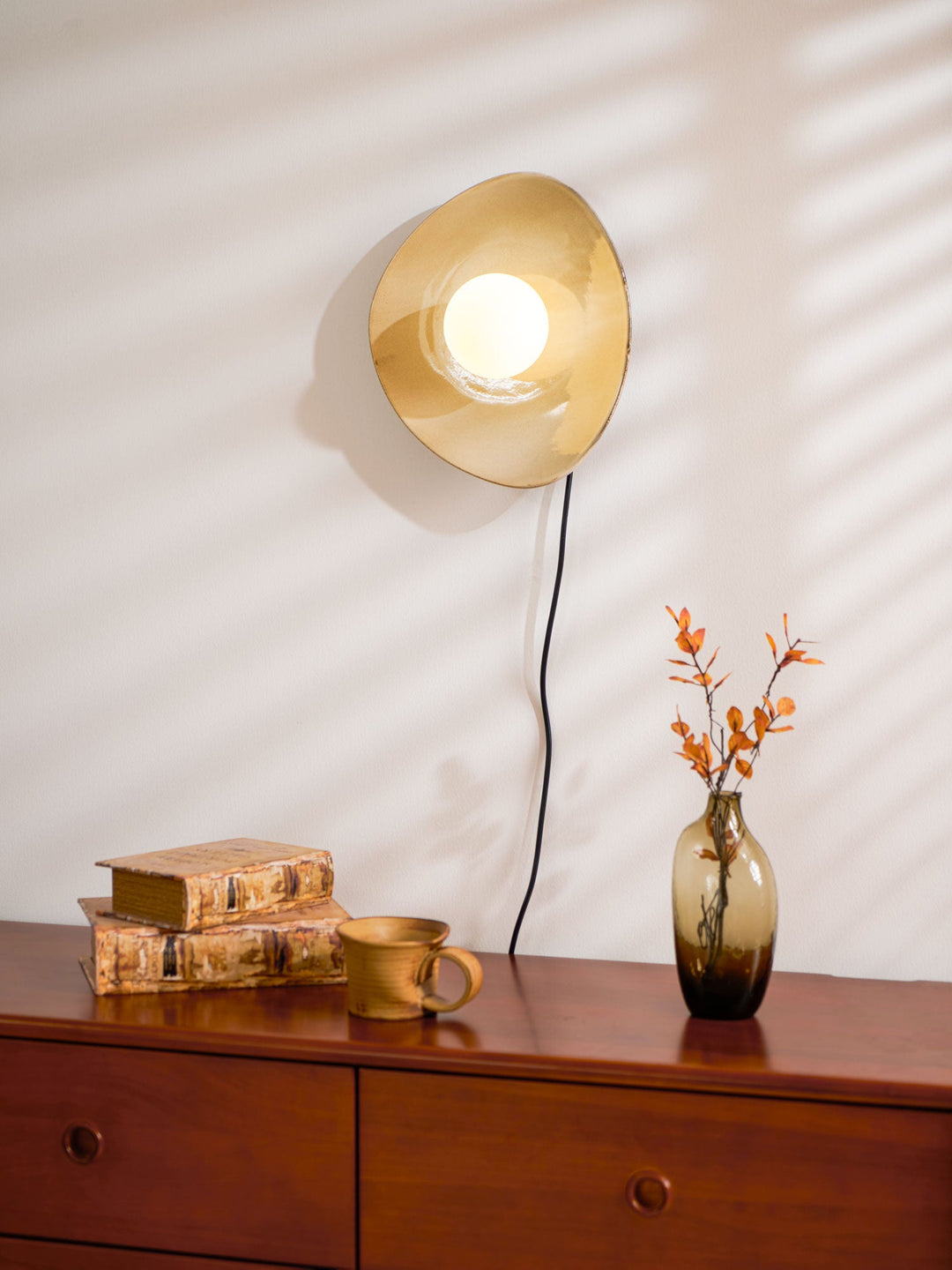 Pebble Disc Plug-in Vägglampa