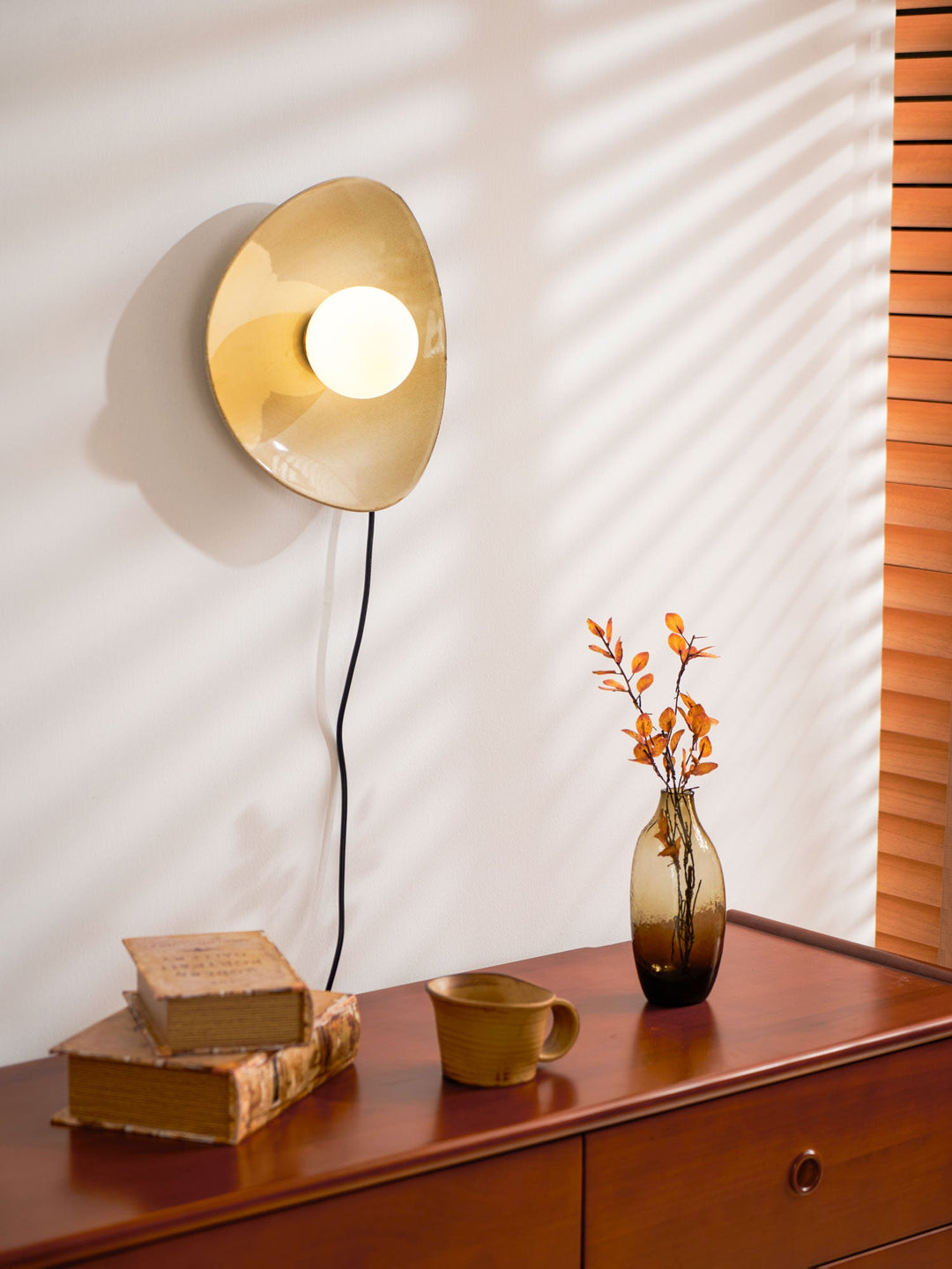 Pebble Disc Plug-in Vägglampa