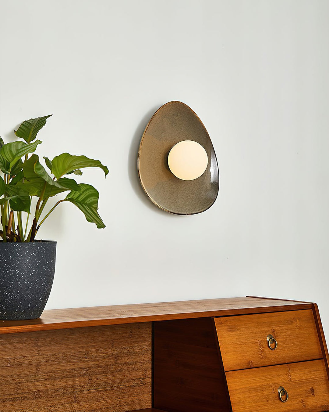 Pebble Disc Vägglampa