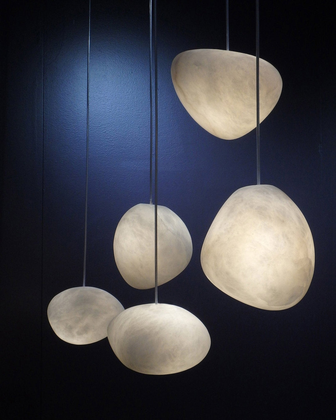 Pebbles Alabaster Pendellampa