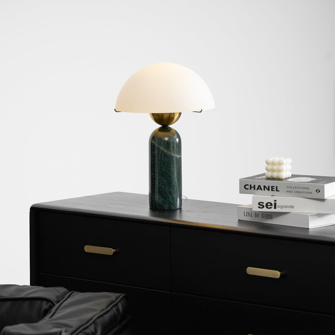 Peono Alabaster Bordslampa