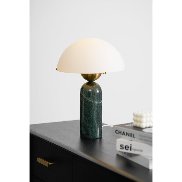 Peono Alabaster Bordslampa