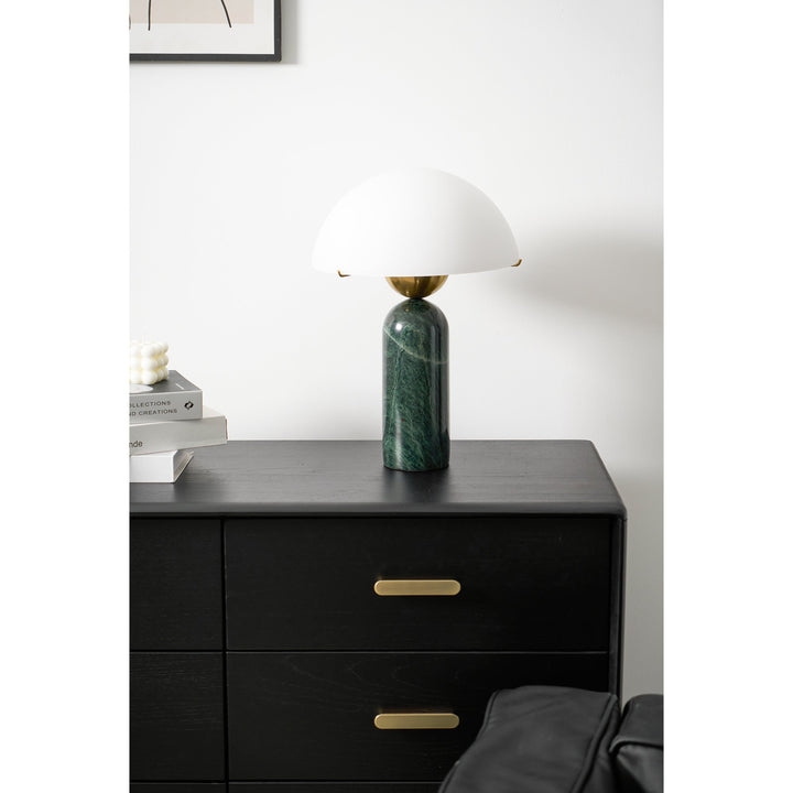 Peono Alabaster Bordslampa