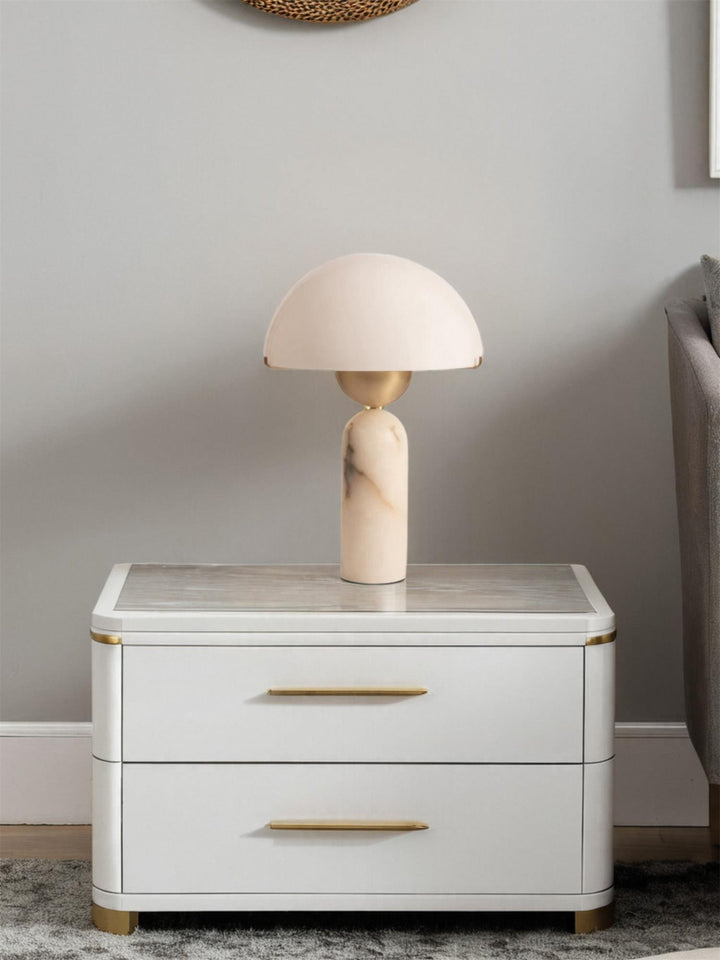 Peono Alabaster Bordslampa