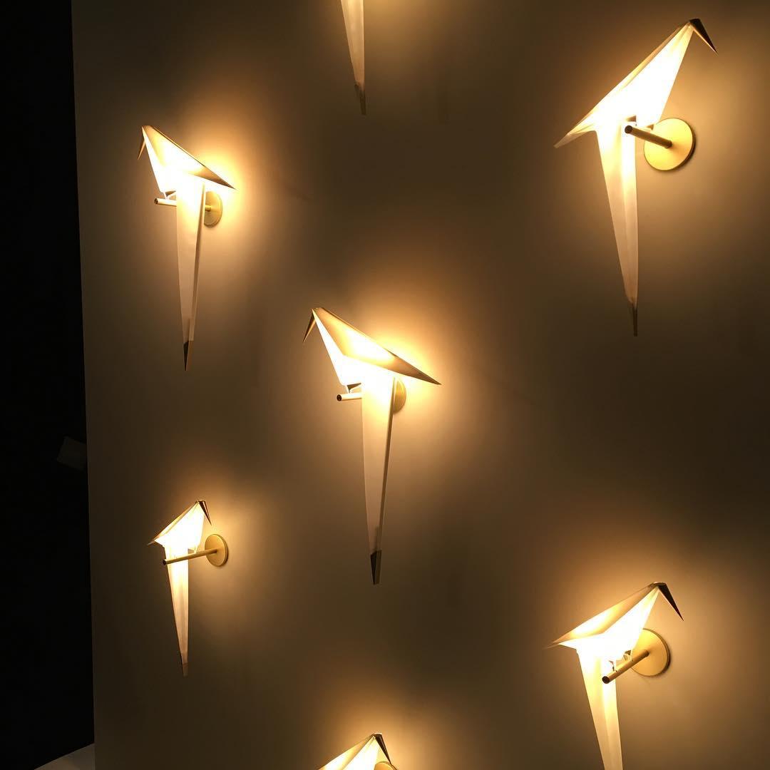 Fågelns Serenity Vägglampa