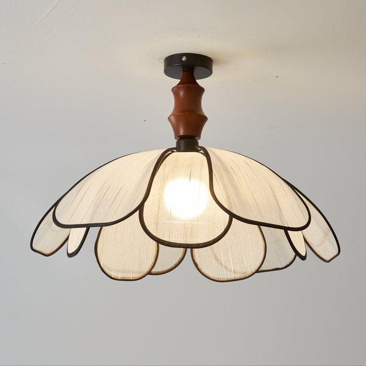 Petaline Whisper Taklampa