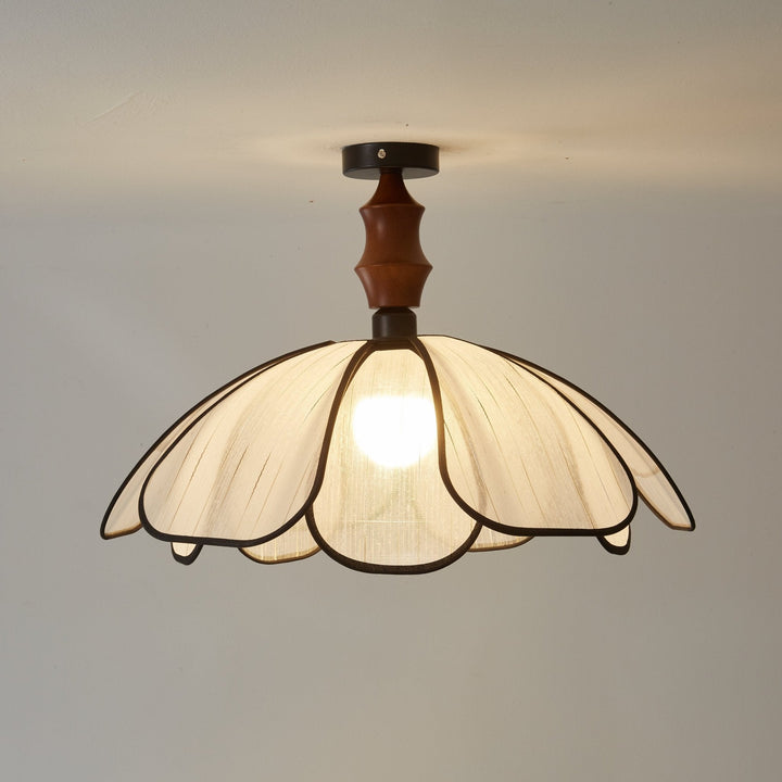 Petaline Whisper Taklampa