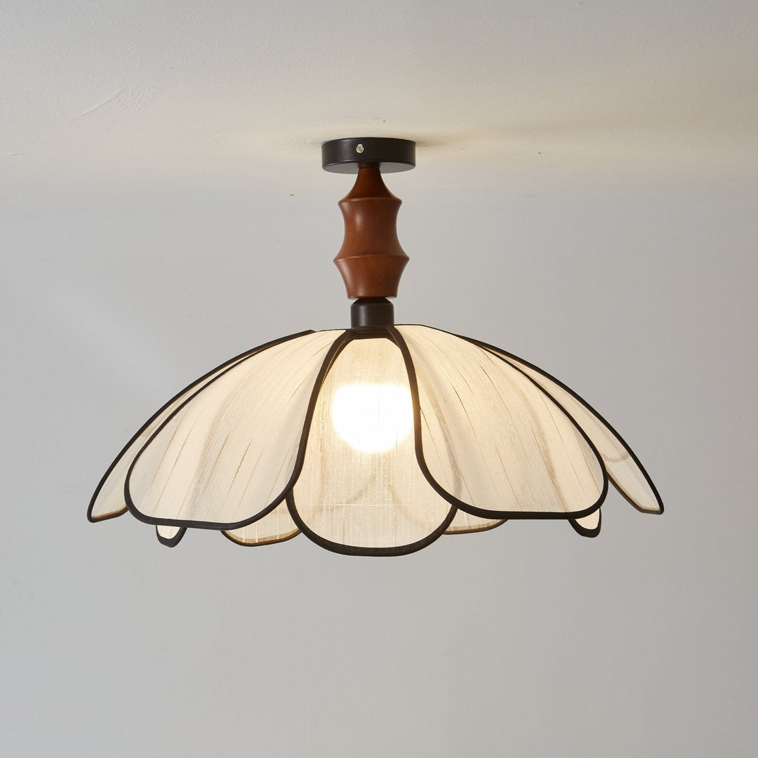 Petaline Whisper Taklampa