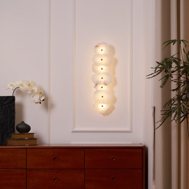 Petra Alabaster Vägglampa
