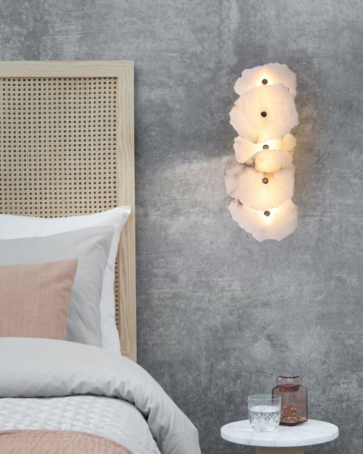 Petra Alabaster Vägglampa
