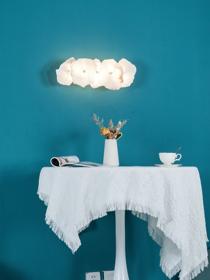 Petra Alabaster Vägglampa