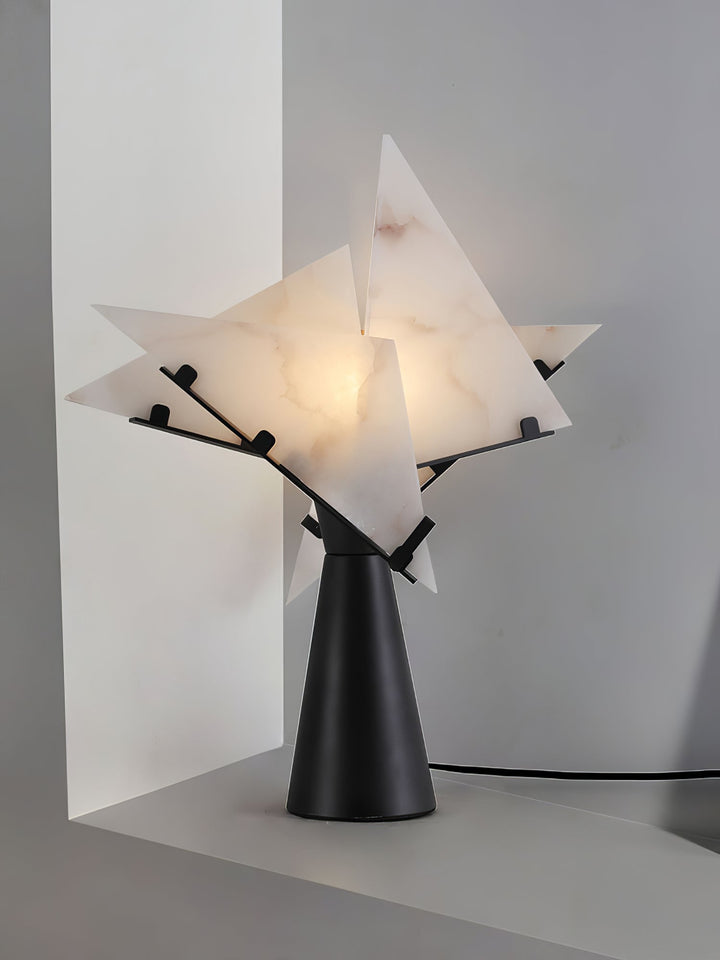 Alabaster Petal Bordslampa