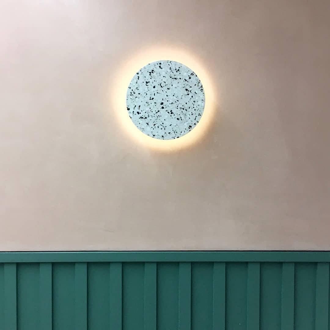 Pin Vägglampa