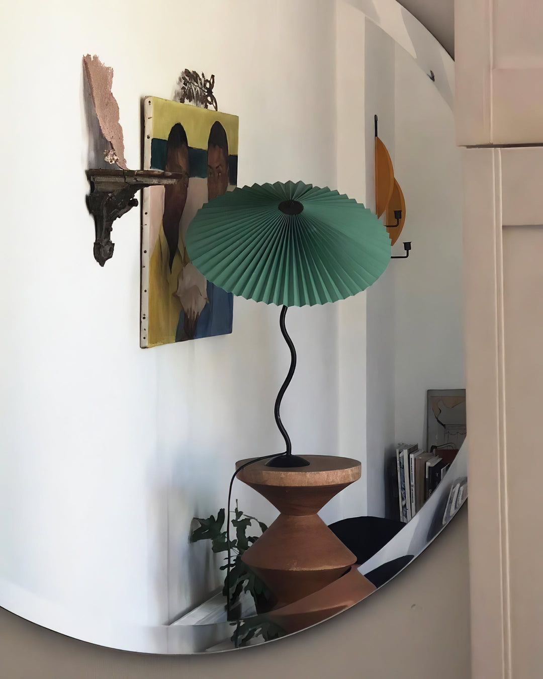 Fållad Lampa med Skärm