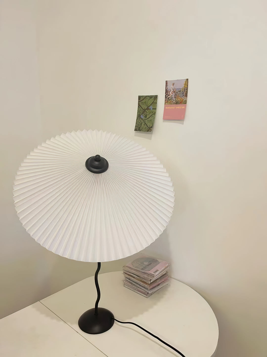 Fållad Lampa med Skärm