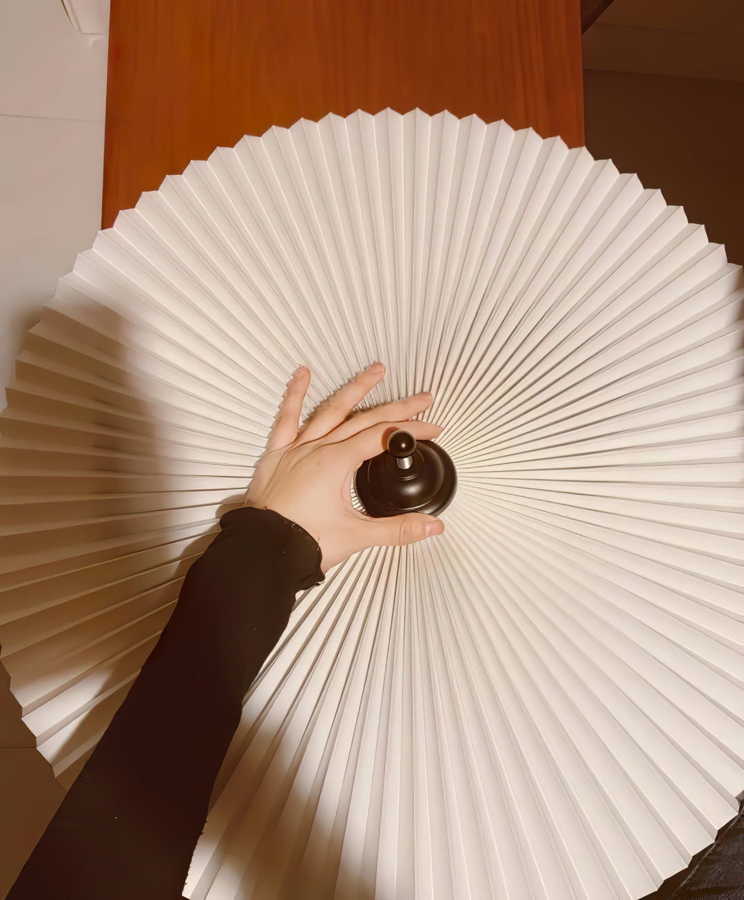 Fållad Lampa med Skärm