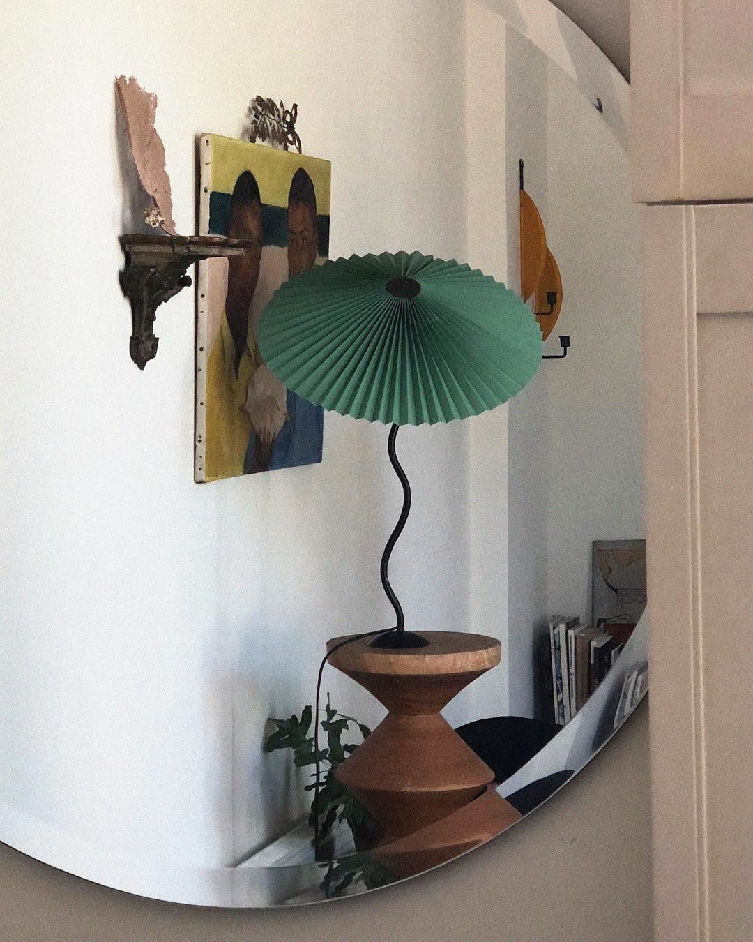Fållad Lampa med Skärm