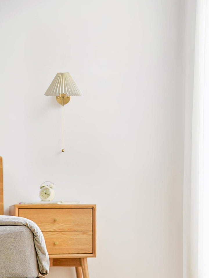 Fållad Vägglampa