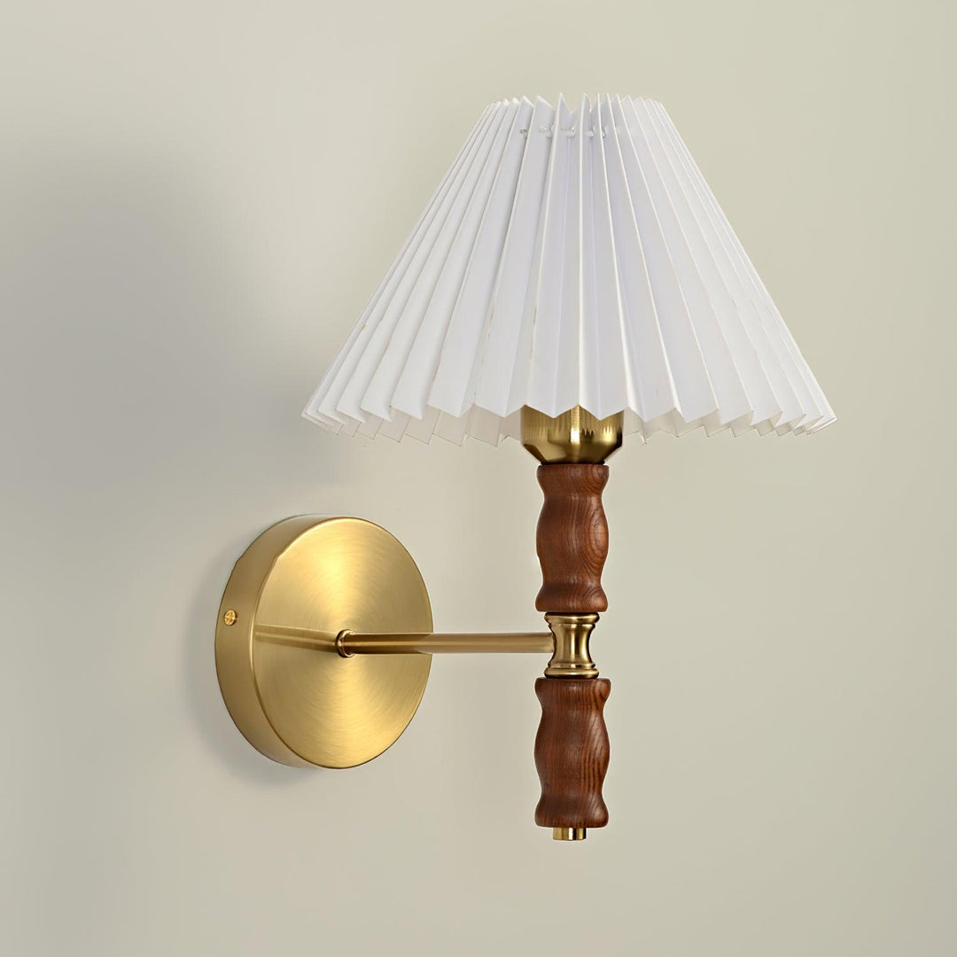 Plisserad Valnöt Vägglampa