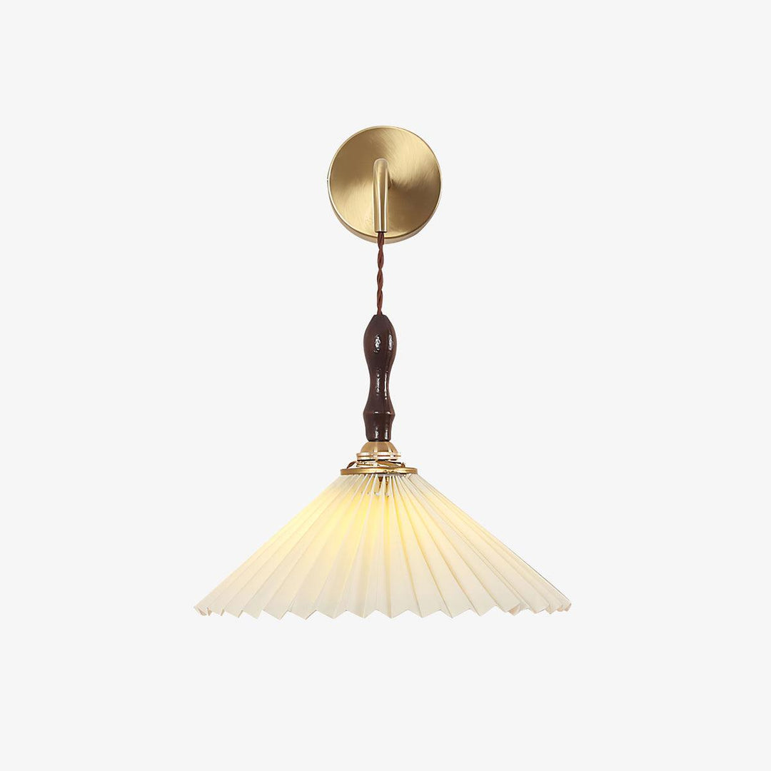 Fållad Trävägglampa