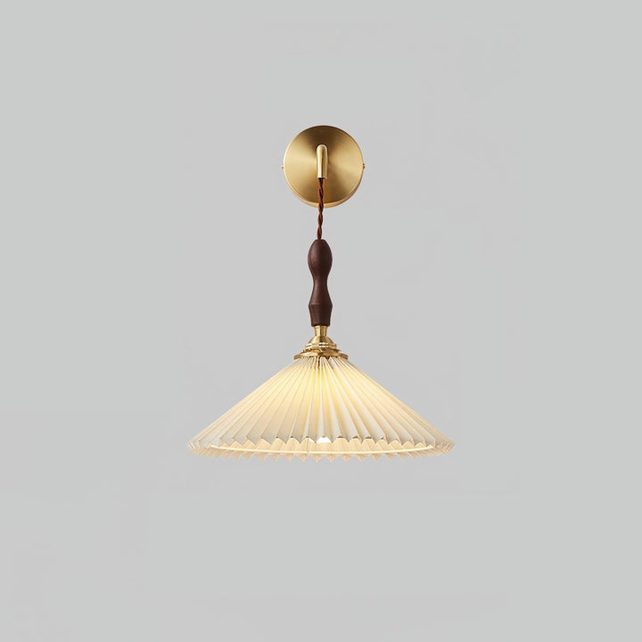 Fållad Trävägglampa