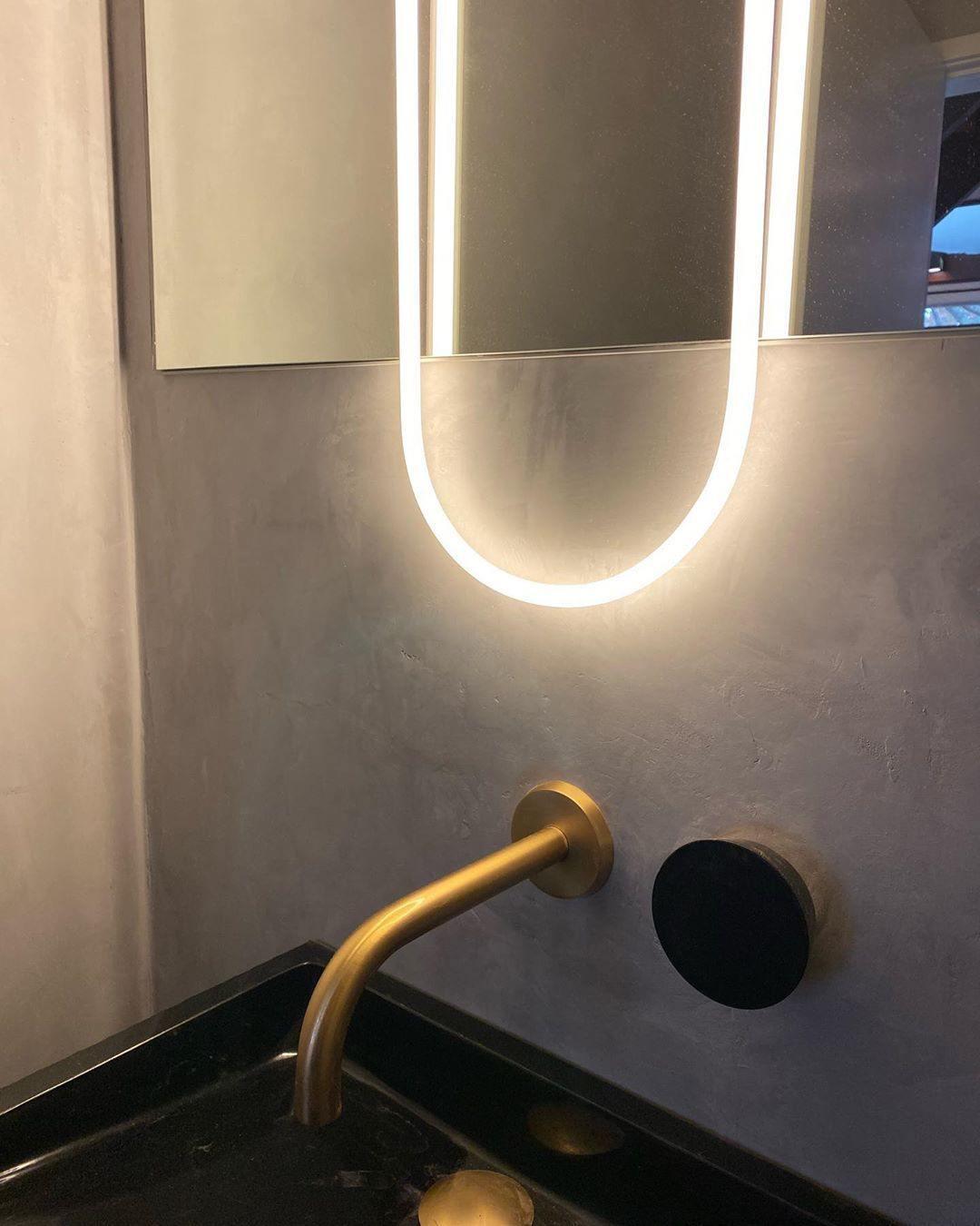 RA Vägglampa