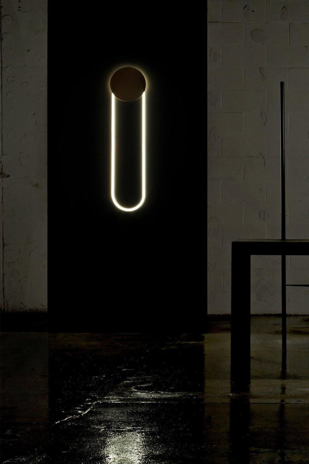 RA Vägglampa
