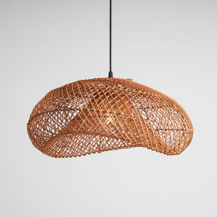 Rattan Wave Pendellampa