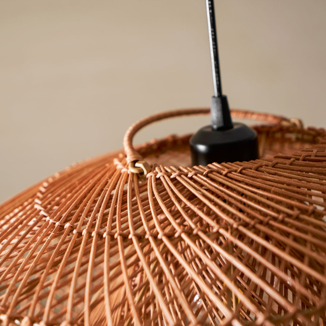 Rattan Wave Pendellampa