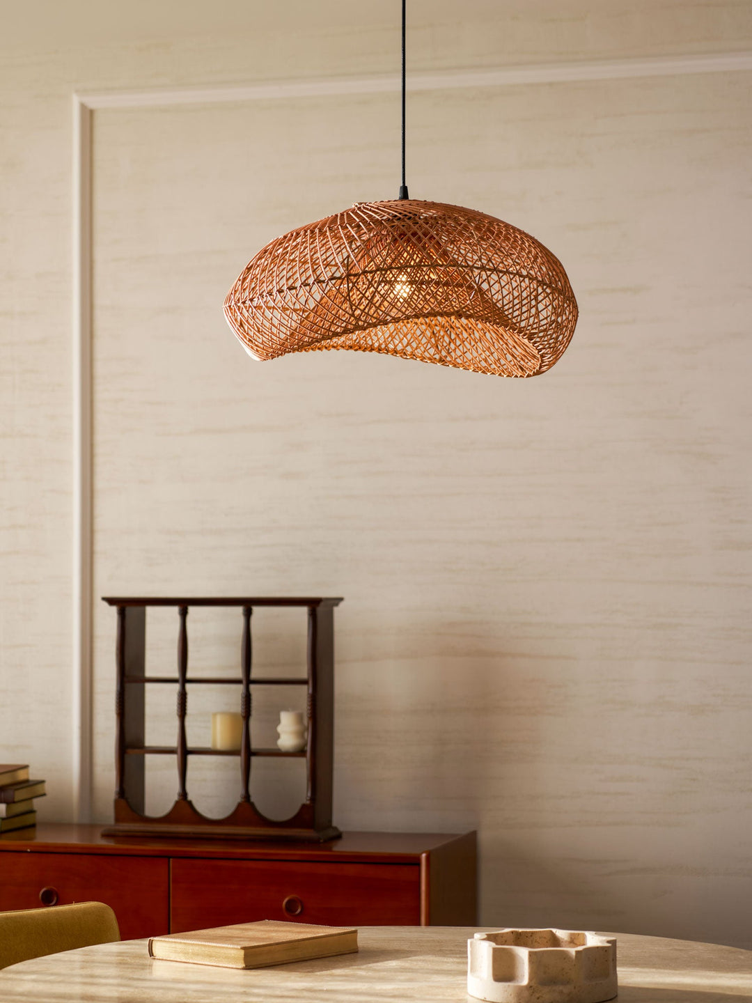 Rattan Wave Pendellampa