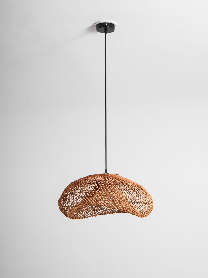 Rattan Wave Pendellampa