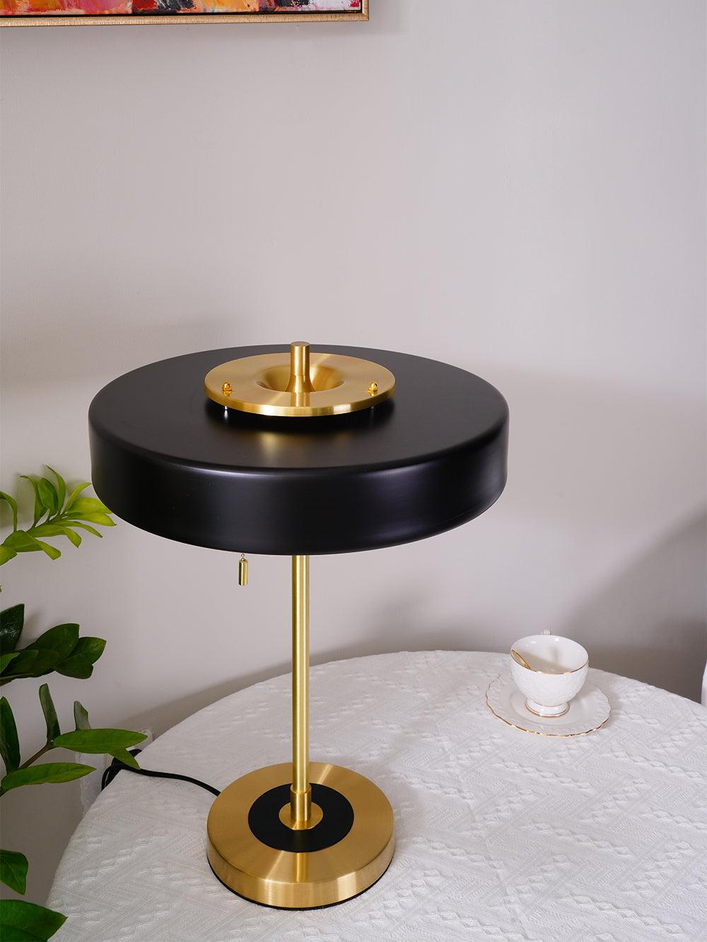 Revolve Bordslampa
