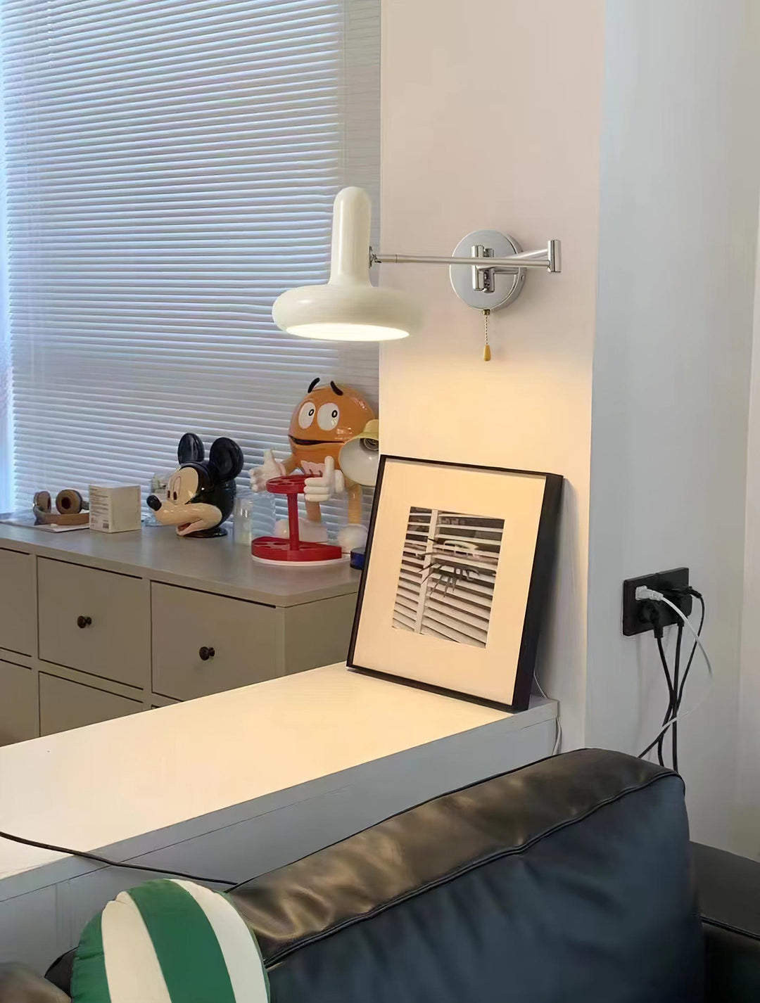 Rocker Vägglampa