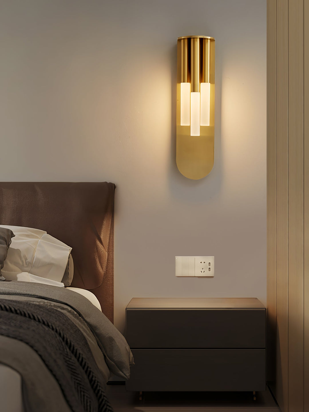 Rousseau Vägglampa