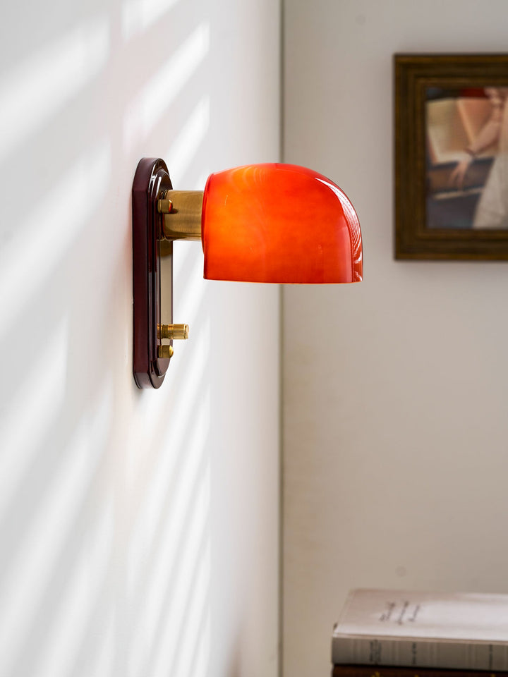Scarlet Dome Vägglampa