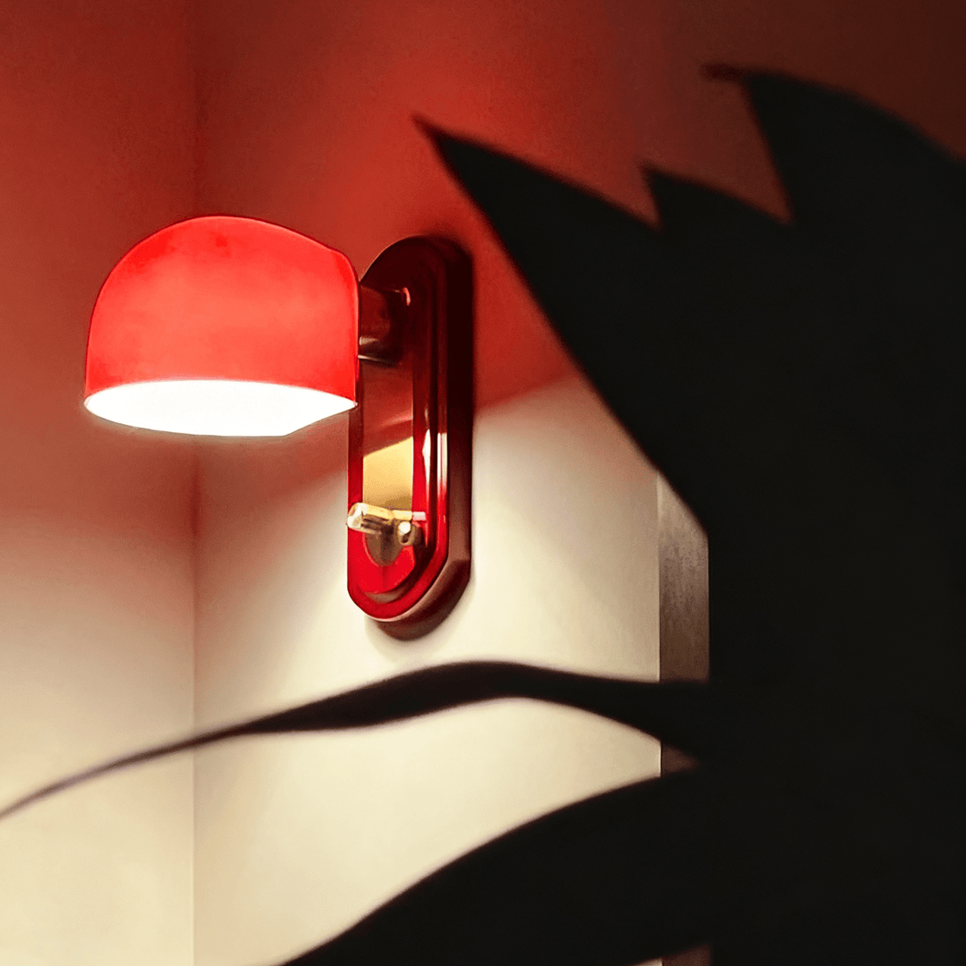 Scarlet Dome Vägglampa