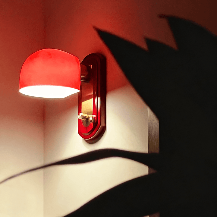 Scarlet Dome Vägglampa