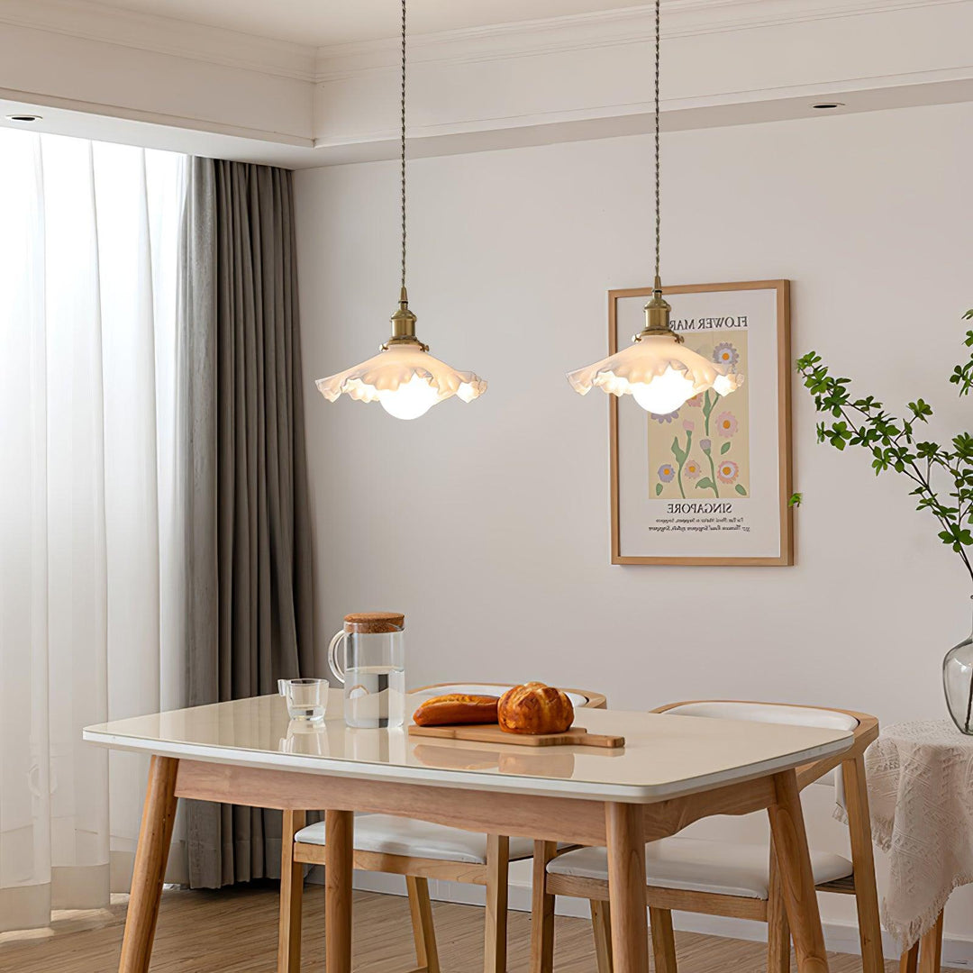 Liten Blommig Pendellampa