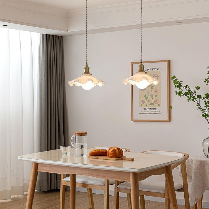 Liten Blommig Pendellampa
