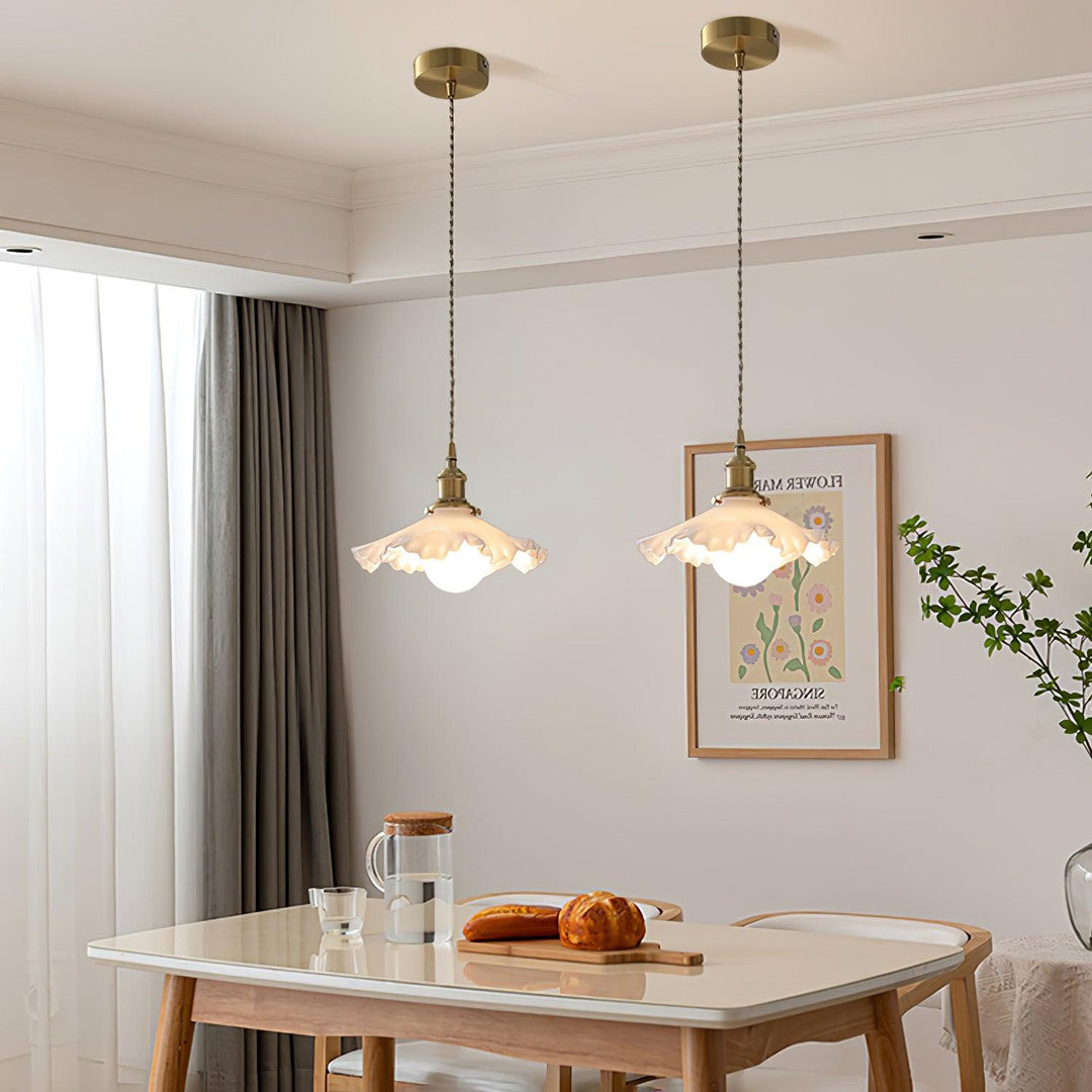 Liten Blommig Pendellampa