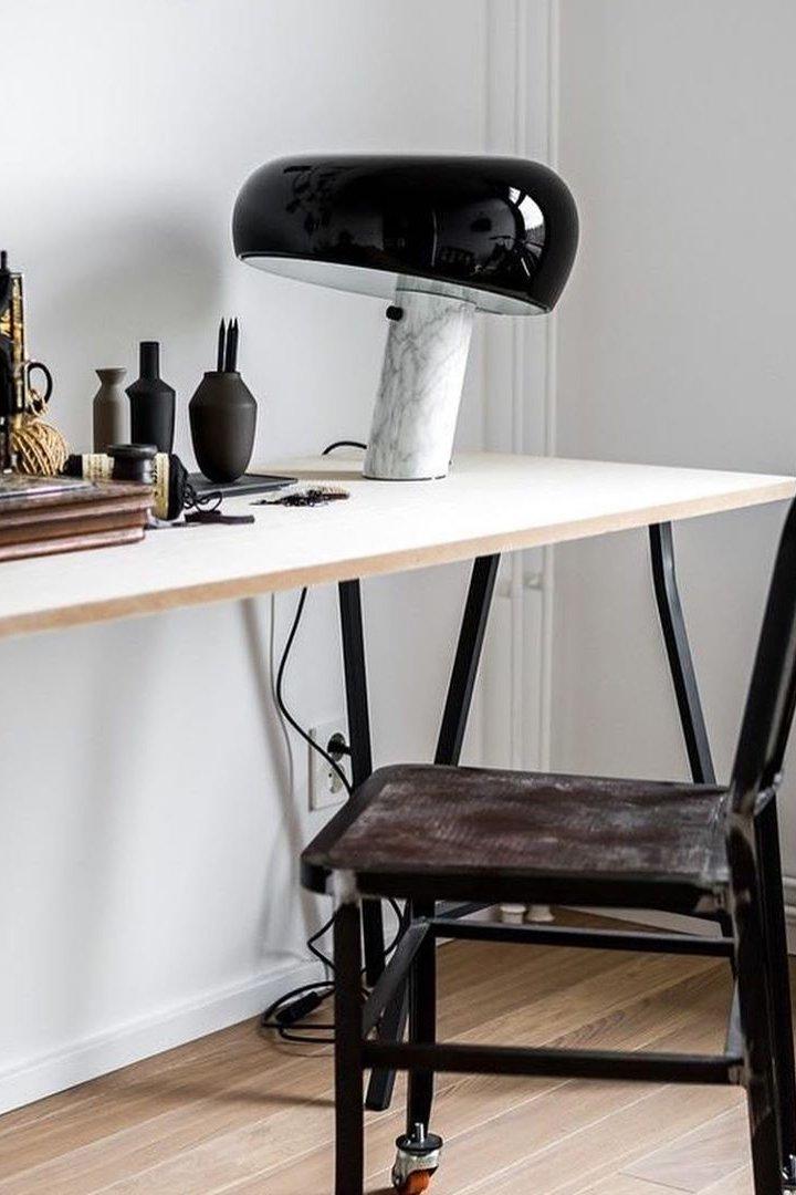 Nucleus Marmor Bordslampa
