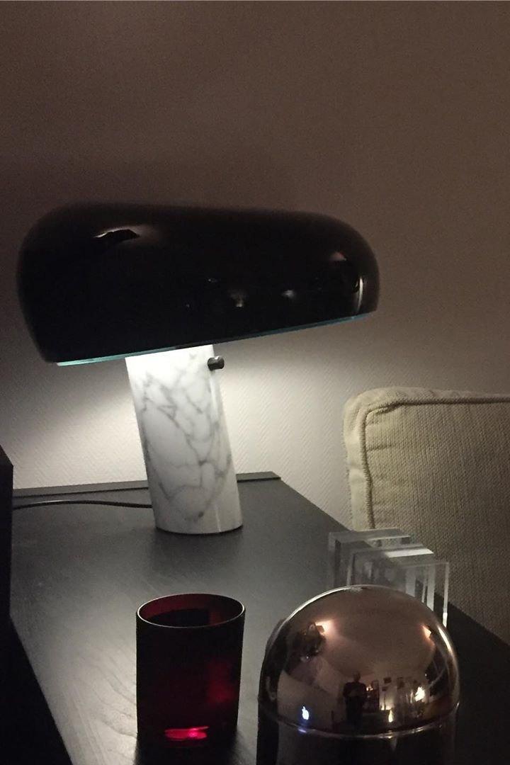 Nucleus Marmor Bordslampa