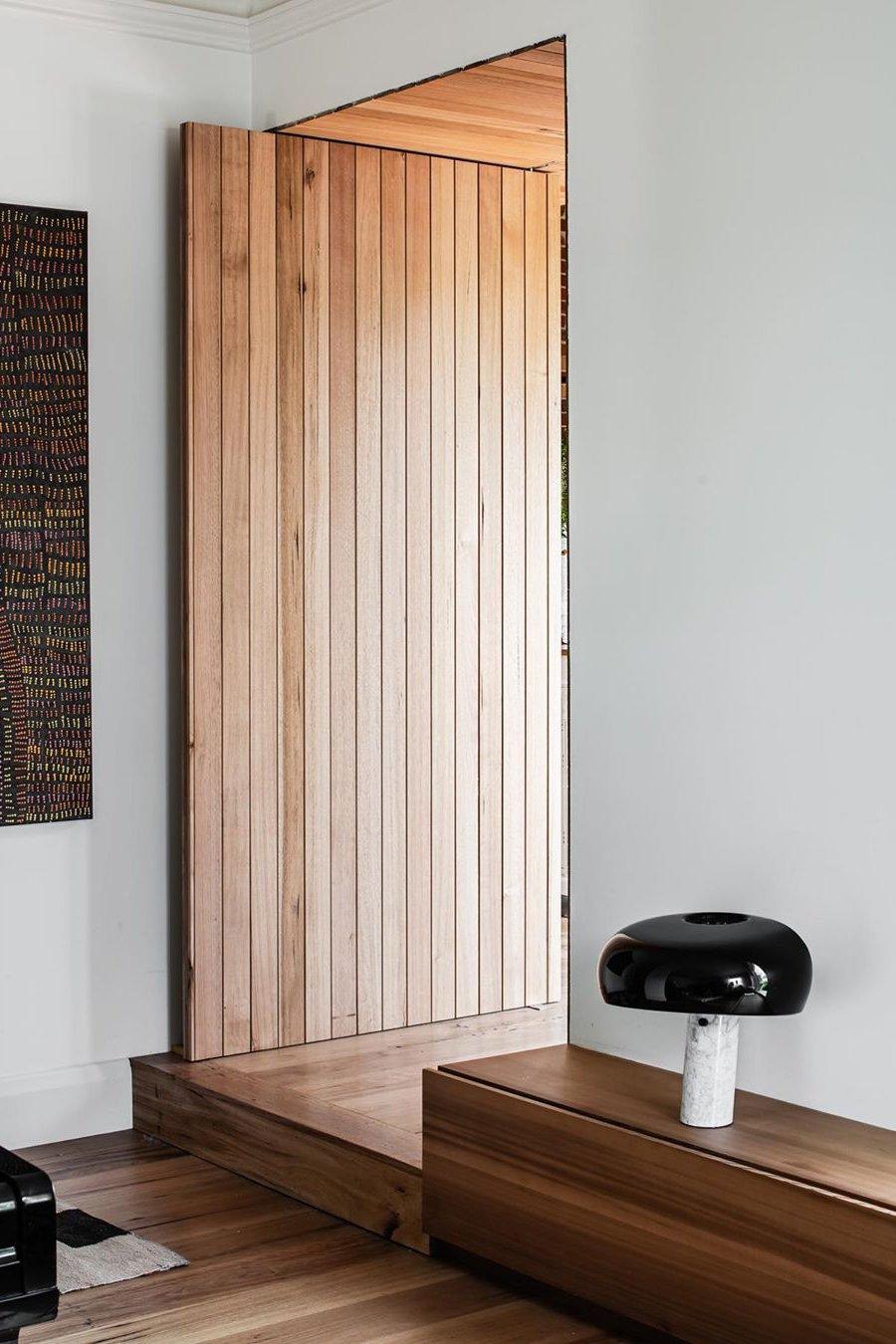Nucleus Marmor Bordslampa
