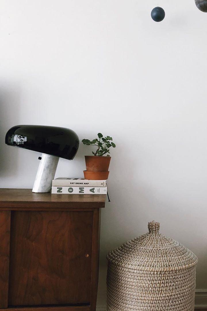 Nucleus Marmor Bordslampa
