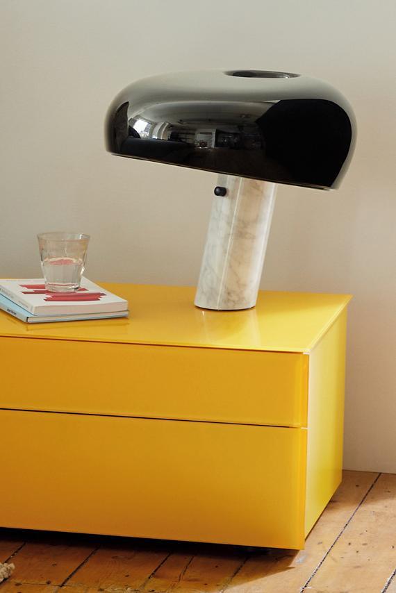 Nucleus Marmor Bordslampa