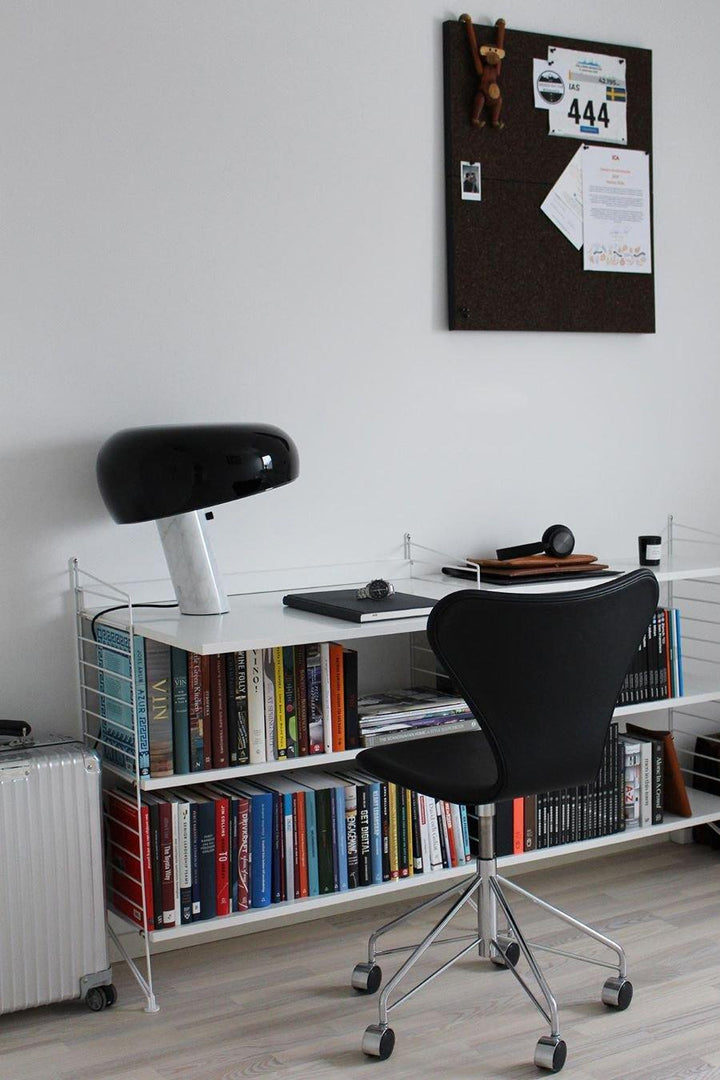 Nucleus Marmor Bordslampa