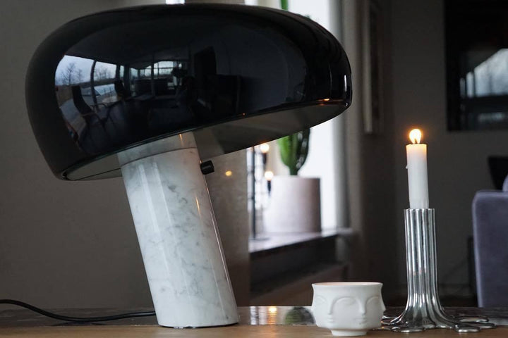 Nucleus Marmor Bordslampa